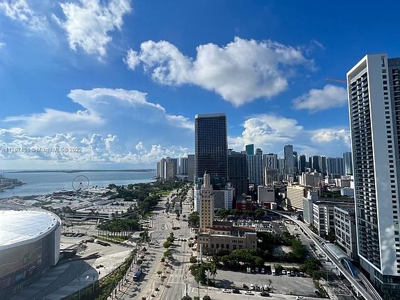 2nd image of 888 Biscayne Blvd APT 2605