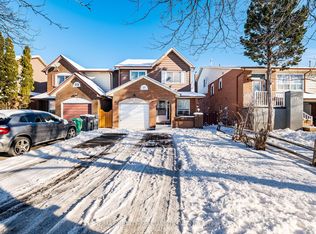 21 Foxacre Row, Brampton, ON L6V 3V7