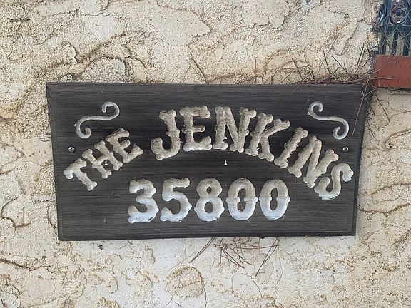 2nd image of 35800 Calle Nopal Rd