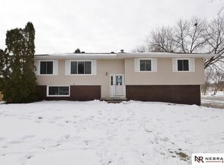 429 S 154th St, Omaha, NE 68154