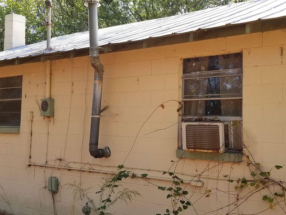 2nd image of 449 Meadowfield Rd