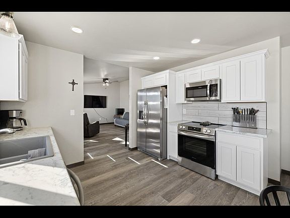3rd image of 24005 Bridle Ridge Ct