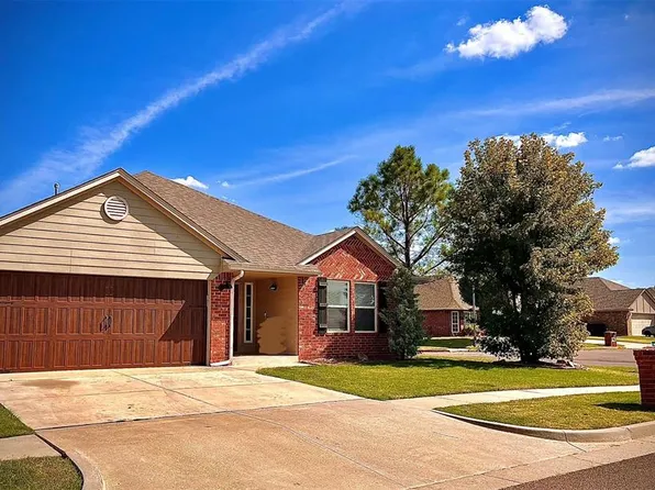 17700 Black Hawk Cir, Edmond, OK 73012