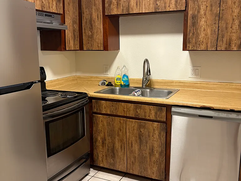 701 W 16th Ave #1 — Photo 7