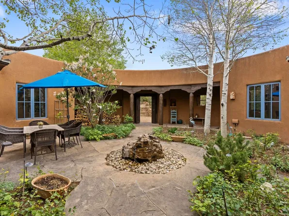 17 Paseo Del Venado, Santa Fe, NM 87506