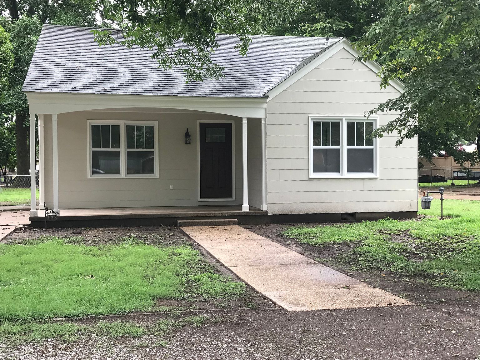 108 N 6th St, Charleston, MO 63834 Zillow