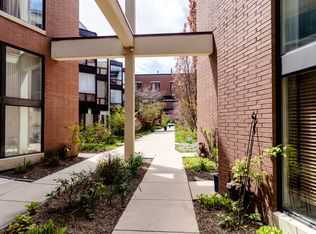 222 S Racine Ave APT 47, Chicago, IL 60607