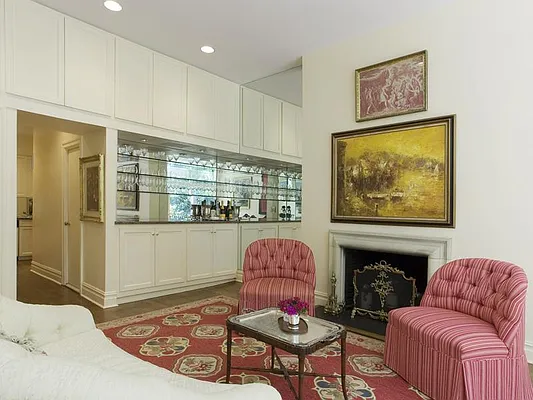 Sold by Sotheby's International Realty | media 7