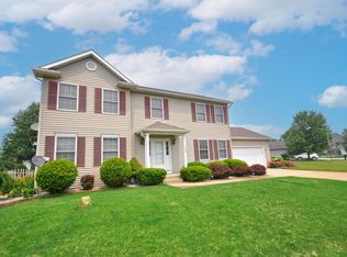 13797 Ravenwood Dr, Granger, IN 46530