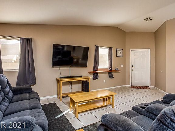 5th image of 2030 Hollow Oak Ave
