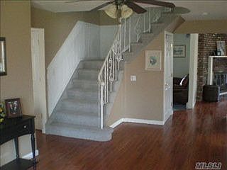 4th image of 48 Kurt Ln