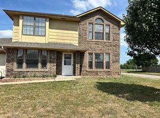 3712 Quail Ridge Dr, Moore, OK 73160