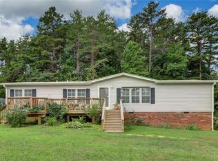 2707 Beroth Rd, Pfafftown, NC 27040