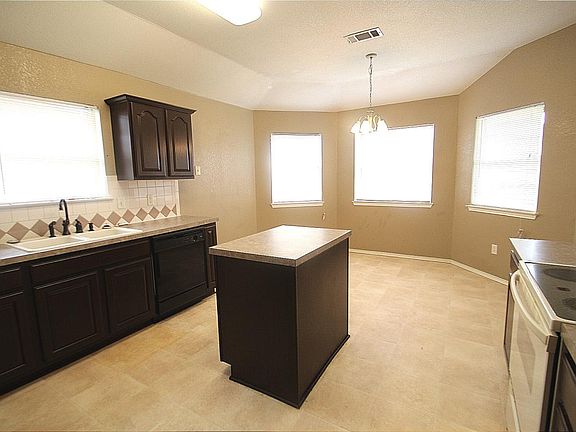 5th image of 4908 Shumard Dr