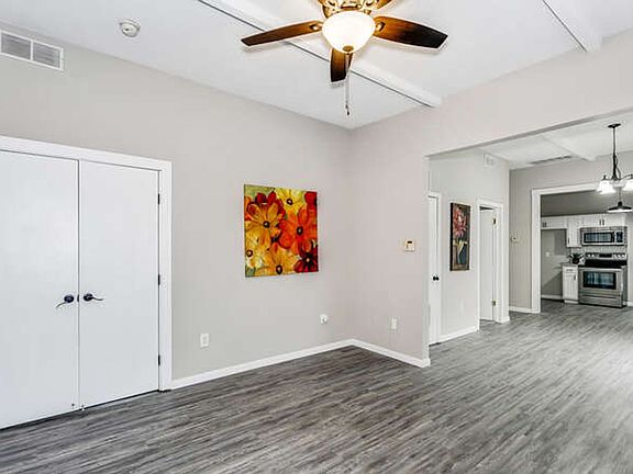 5th image of 230 N Estelle Ave