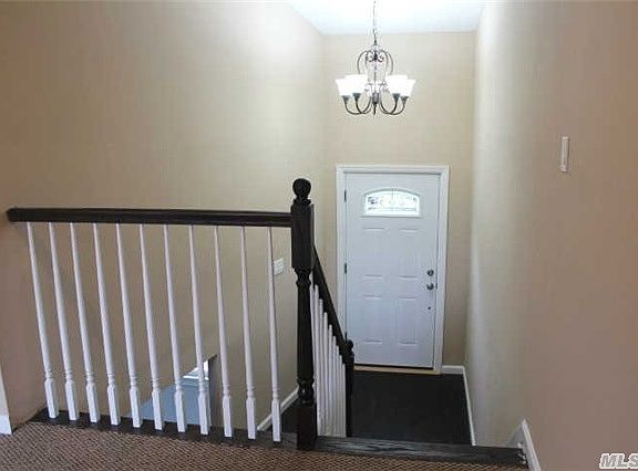 3rd image of 18 Bunny Ln