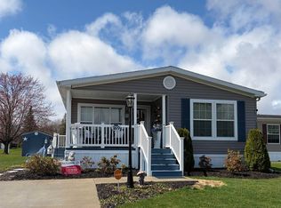369 Red Pine Dr, Flint, MI