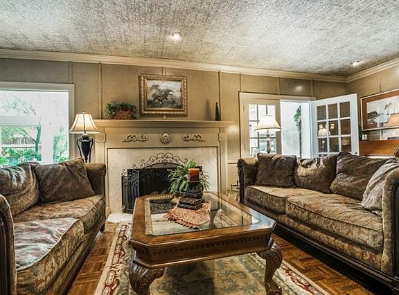 4th image of 7105 Meadowcreek Dr