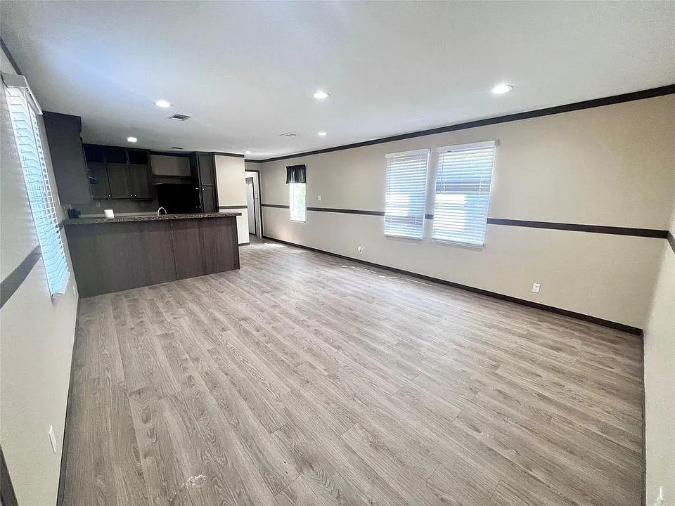 9111 Puritan Way
