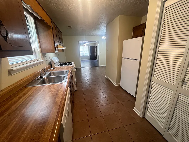 3065 Sarah Lou Dr — Photo 6