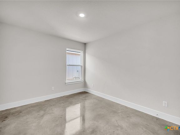 5th image of 1127 Lexington Dr