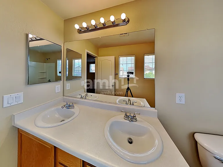 29 Belden Ave — Photo 18