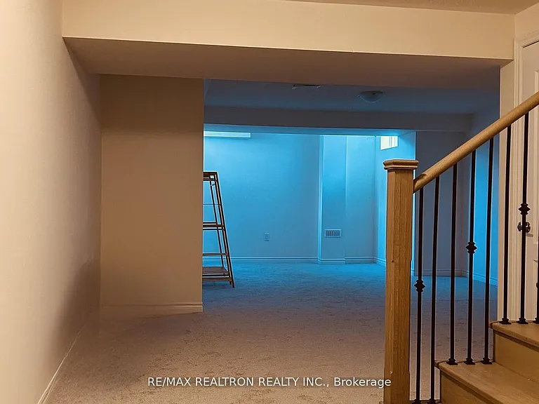 1136 Wilmington Ave — Photo 24