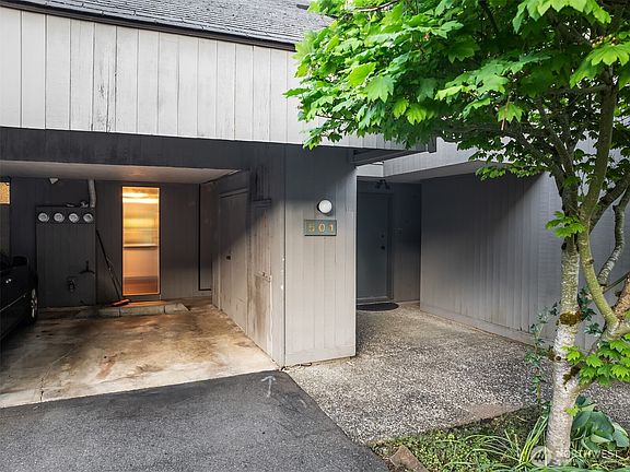 3rd image of 6640 137th Avenue NE #501