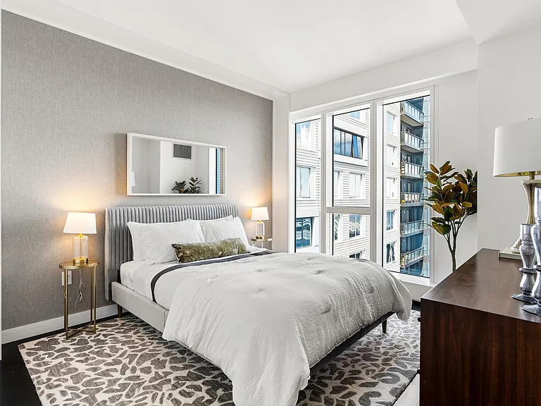 150 Seaport Blvd #C — Photo 11