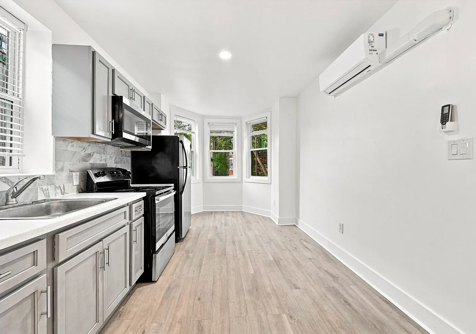 2BR/3BA Home | Kensington — Photo 1