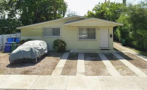 4520 NW 13th Ave #4520 Photo 1