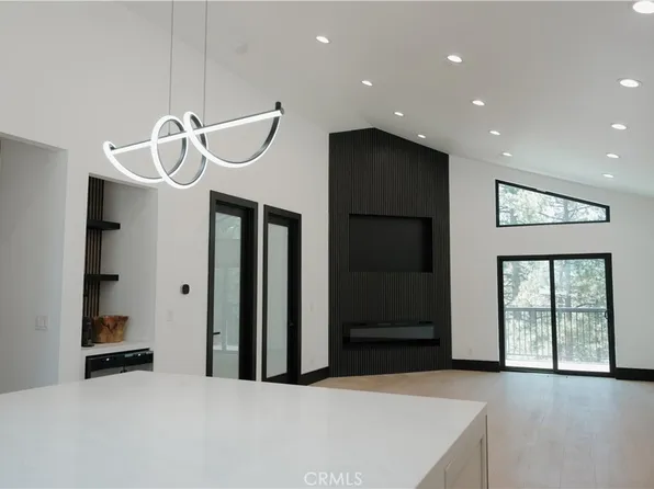 129 Winding Ln, Big Bear City, CA 92314