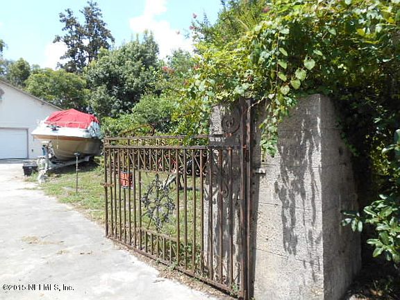 3rd image of 7934 CONCORD Boulevard W