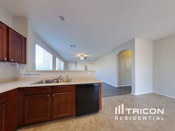 5th image of 17388 N Marina Ave