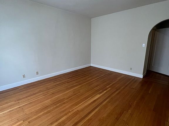 2nd image of 2120 Larkin St #206