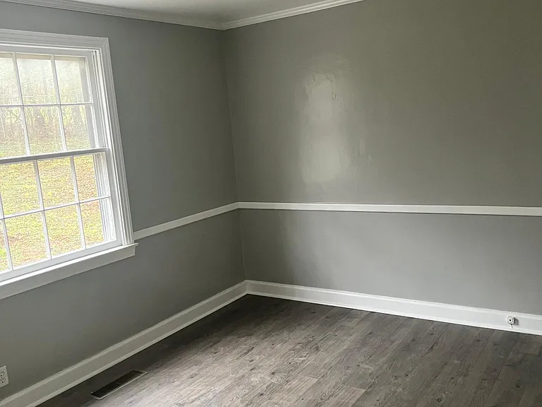 405 Chadwell Dr — Photo 3