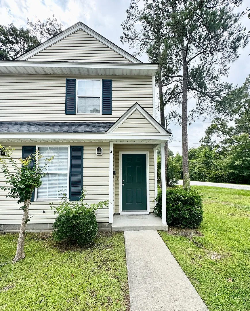 Downtown Conway! 2 Bedroom Townhome - Walk To Downtown — Photo 2