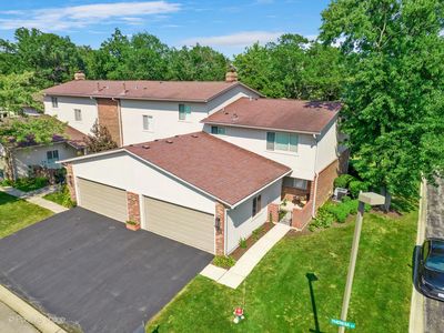 2S761 Theresa Ct #761, Oak Brook, IL, 60523