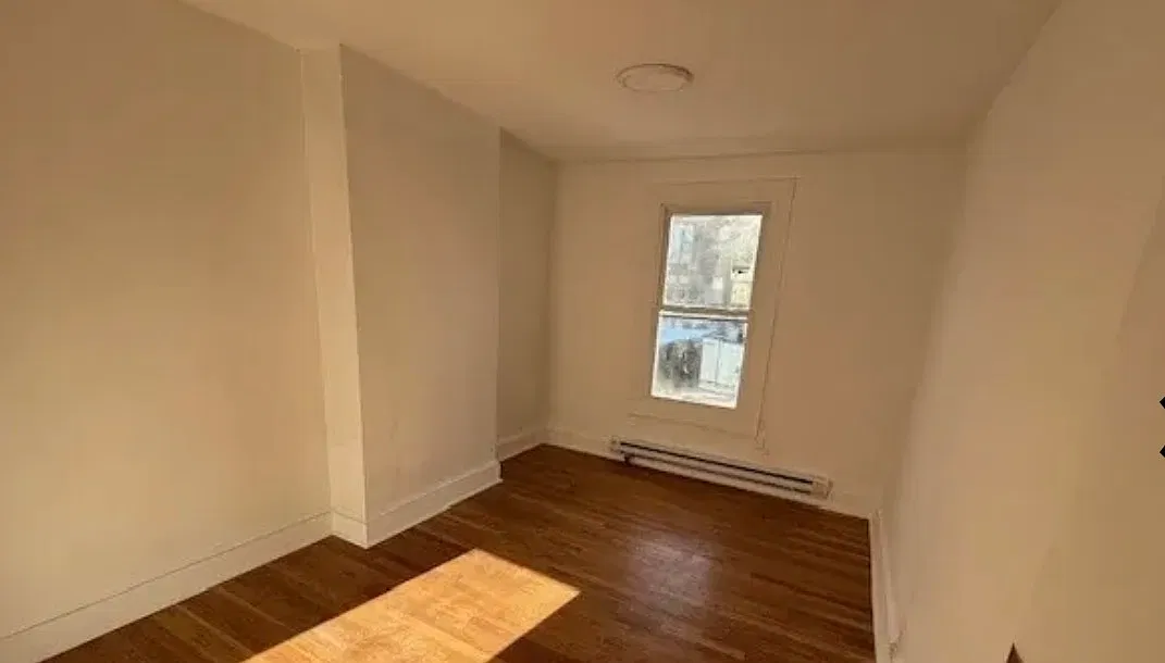 2 bed, 600 sqft, $3,750 — Photo 4