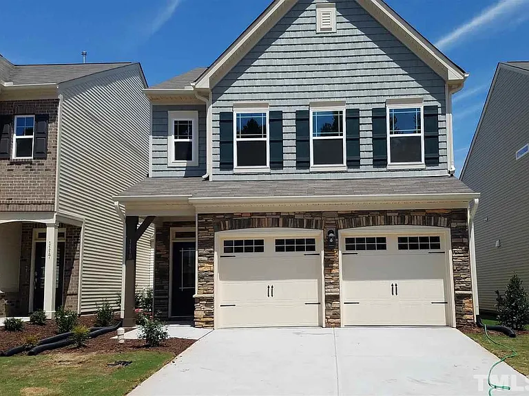 1119 Brightskies St — Photo 1