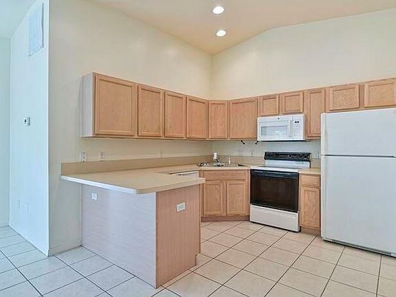 2nd image of 905 Abrams Blvd