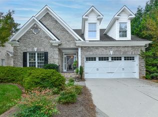 3200 Roldan Ln, Greensboro, NC 27408