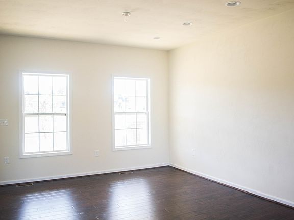 5th image of 4198 Faircrest Ln