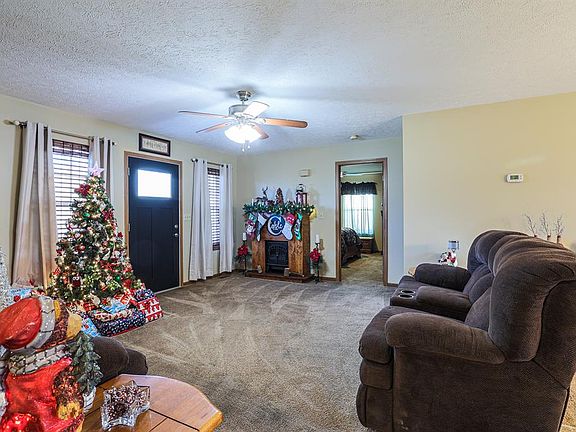 4th image of 20952 Bellemeade Dr