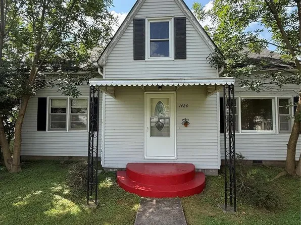 1420 W Centennial Ave, Bowling Green, MO 63334