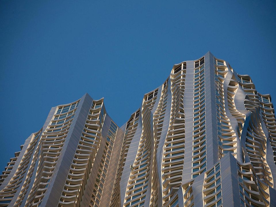 1st image of 8 Spruce St APT 25N