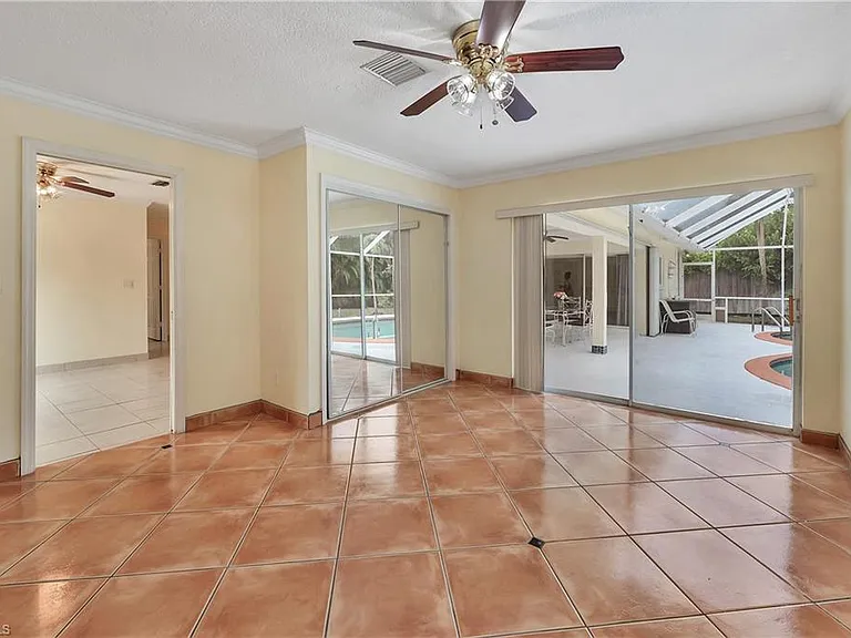 639 S Pompano Dr — Photo 29