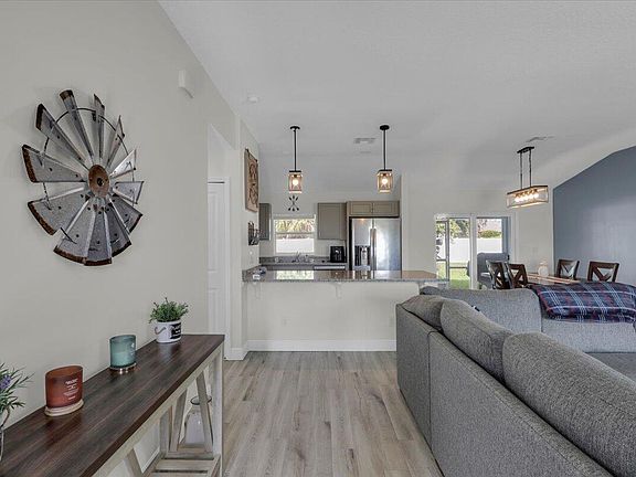 4th image of 4186 SW Belshaw Street