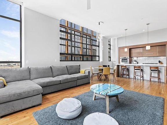 3rd image of 360 Furman St APT 541