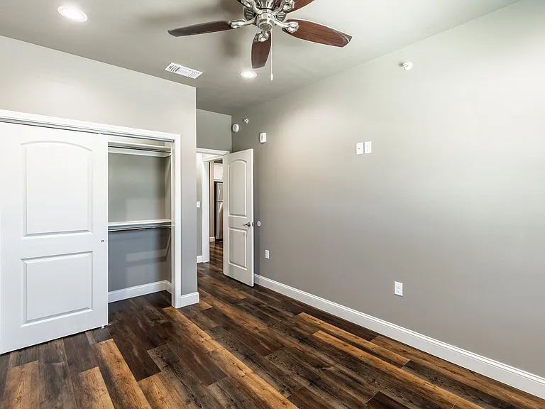 2409 Bois D Arc St — Photo 12